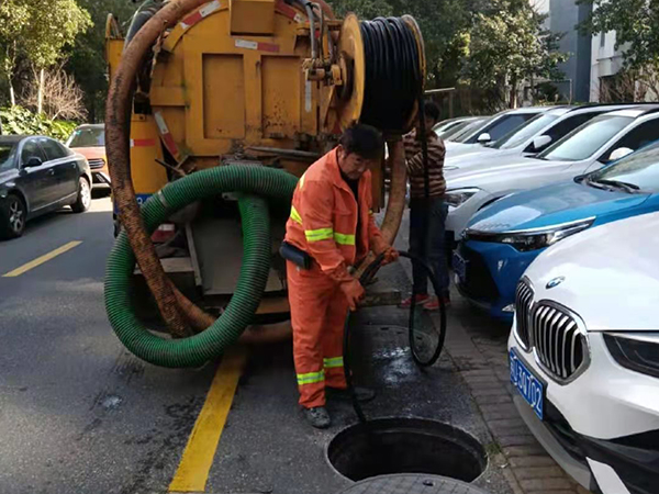 天心排污管道清淤