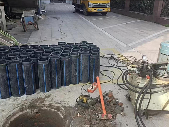 天心PE置换管厂家 DN315置换管 非开挖管短管置换